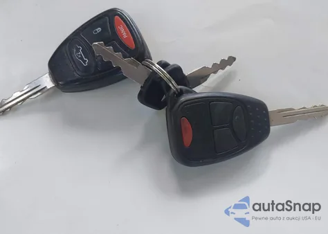 2006 Jeep Commander Limited from USA, damaged, VIN 1J8HG58256C171084